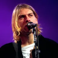 Kurt Cobain’s ‘Foxes’ T-shirt is being auctioned off by Hole’s Patty Schemel