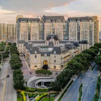 Where to Stay in Dallas if You Like to Eat