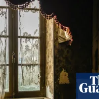 Hunger and Thirst by Claire Fuller review – a blend of social realism and gothic horror